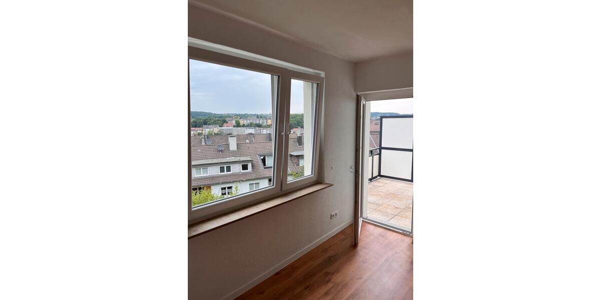 2 Zi Wohnung+ Balkon, 50qm neu saniert ,neue Küche & Bodenheizung 2 zimmer
