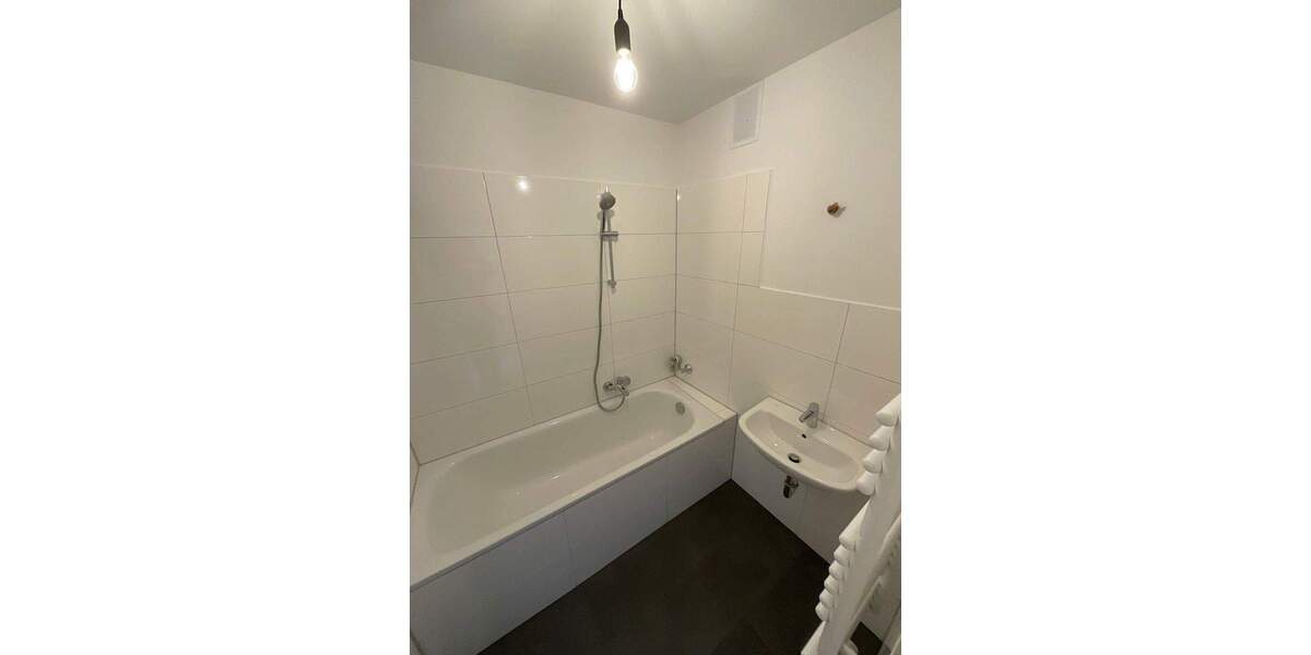 Etagenwohnung Wuppertal Cronenberg - 3 Zimmer, 71 m&sup2;, 645&euro; | Angebot:25700936