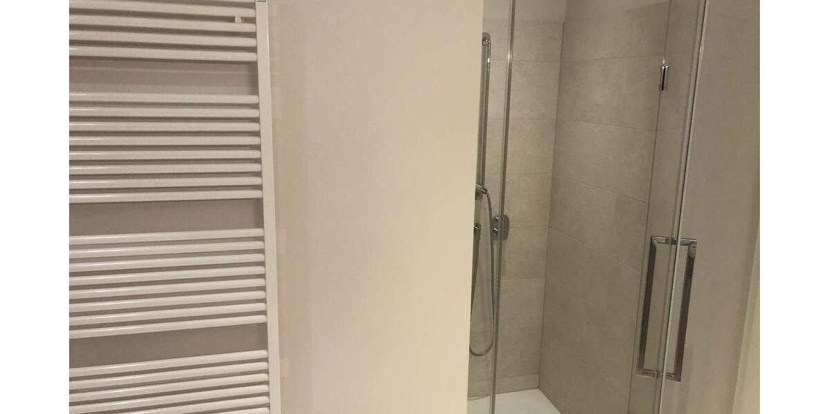 Etagenwohnung Düsseldorf Altstadt - 2 Zimmer, 62 m&sup2;, 1.000&euro; | Angebot:25664634