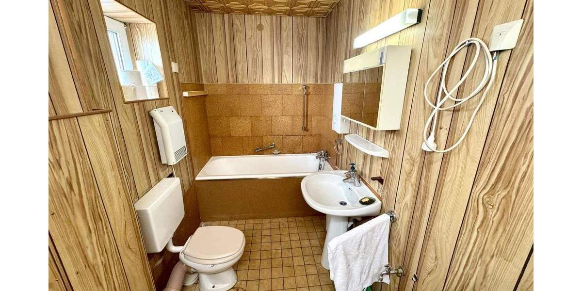 Frei stehendes Einfamilienhaus in schöner Hitdorfer Lage 5 zimmer