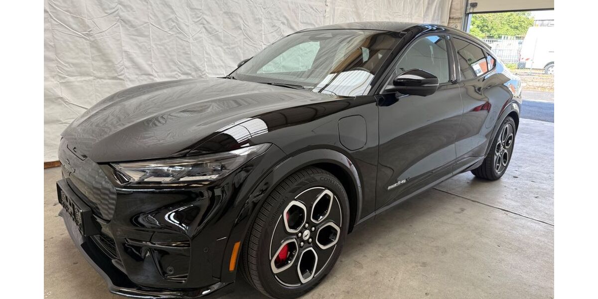 Ford Mustang Mach-E 23.000 km 39.900 &euro; Düsseldorf 40589