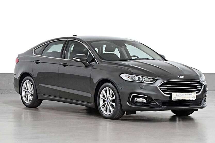 Ford Mondeo 81.176 km 17.490 € Düsseldorf 40597
