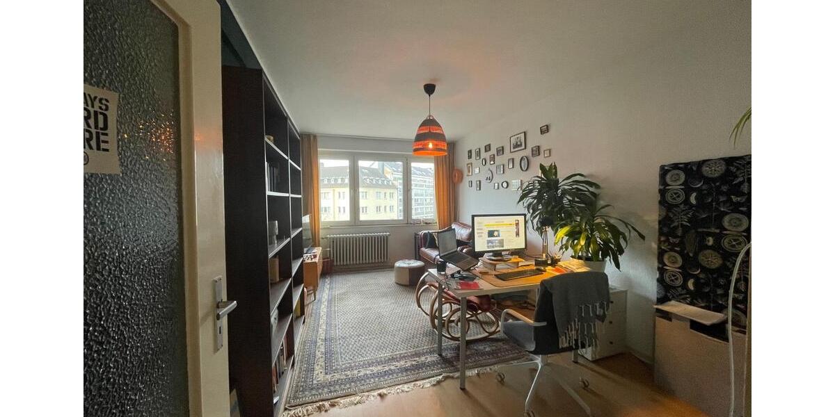 Etagenwohnung Düsseldorf Stadtmitte - 2 Zimmer, 63 m&sup2;, 1.000&euro; | Angebot:24866160