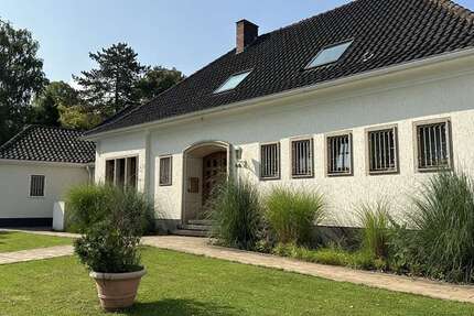 Haus zum Kaufen in Bochum Weitmar 1.180.000 € 288.82 m² 8.5 zimmer