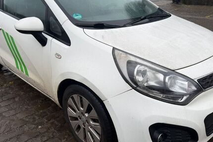 Kia Rio 206.000 km 1.950 &euro; wuppertal 42285