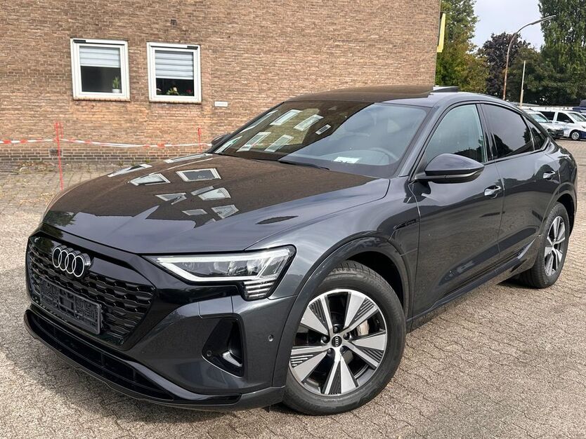 Audi Q8 e-tron 61.011 km 40.900 € Düsseldorf 40597