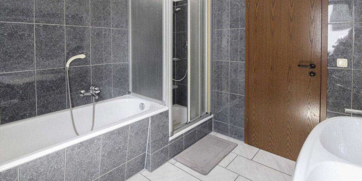 Einfamilienhaus Haan - 7 Zimmer, 889.000&euro; | Angebot:26834353