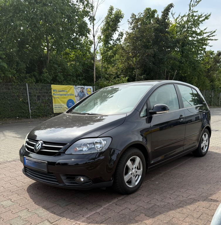 VW Golf Plus 205.000 km 4.500 € Düsseldorf 40472