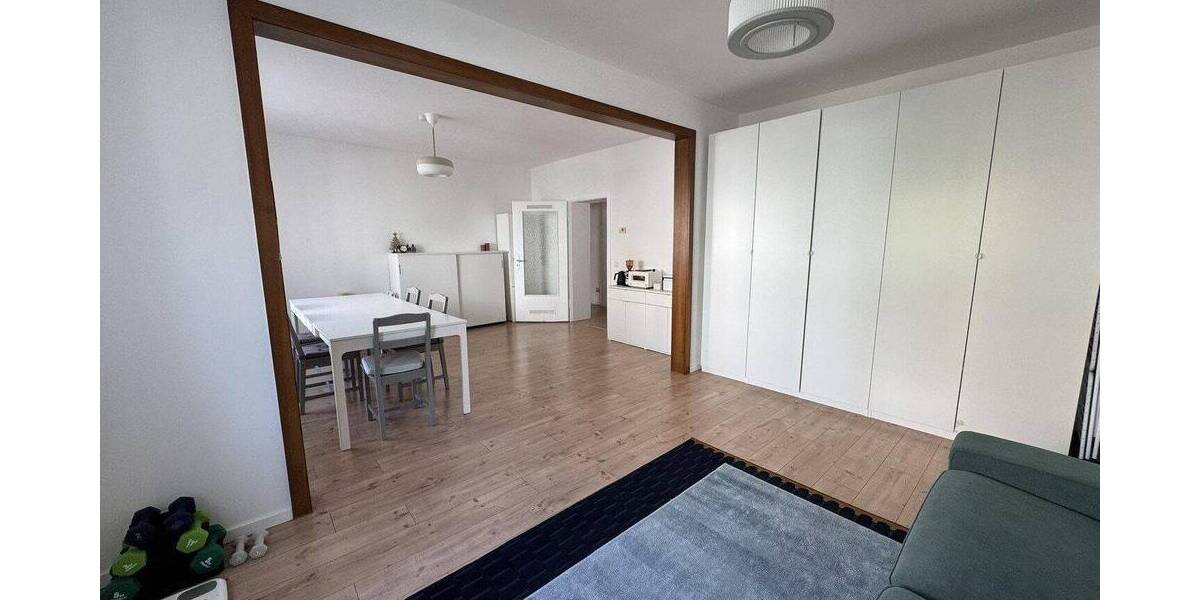Etagenwohnung Düsseldorf Unterbilk - 3 Zimmer, 90 m&sup2;, 1.810&euro; | Angebot:26874110
