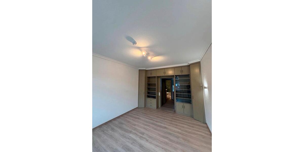 Renovierte 1,5-Zimmer-Wohnung teilmöbliert 1.5 zimmer