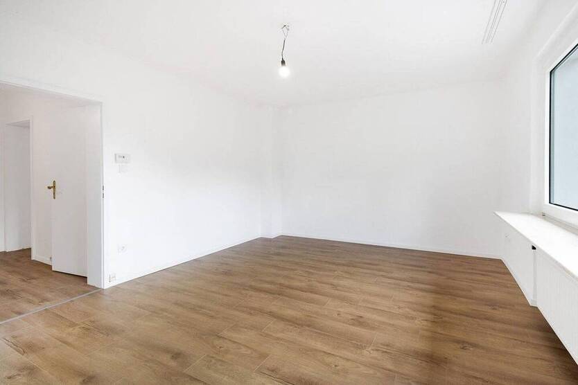 61 m² frisch renovierte 2-Zi.-Wohnung mit modernem Bad - ideal für Anleger & Eigennutzer