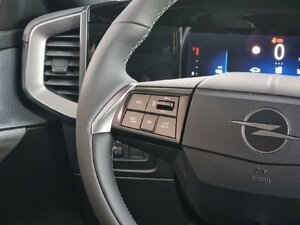 Opel Mokka Edition Komfortp. Techp. Alu 6.414 km 21.280 &euro; HAAN 42781