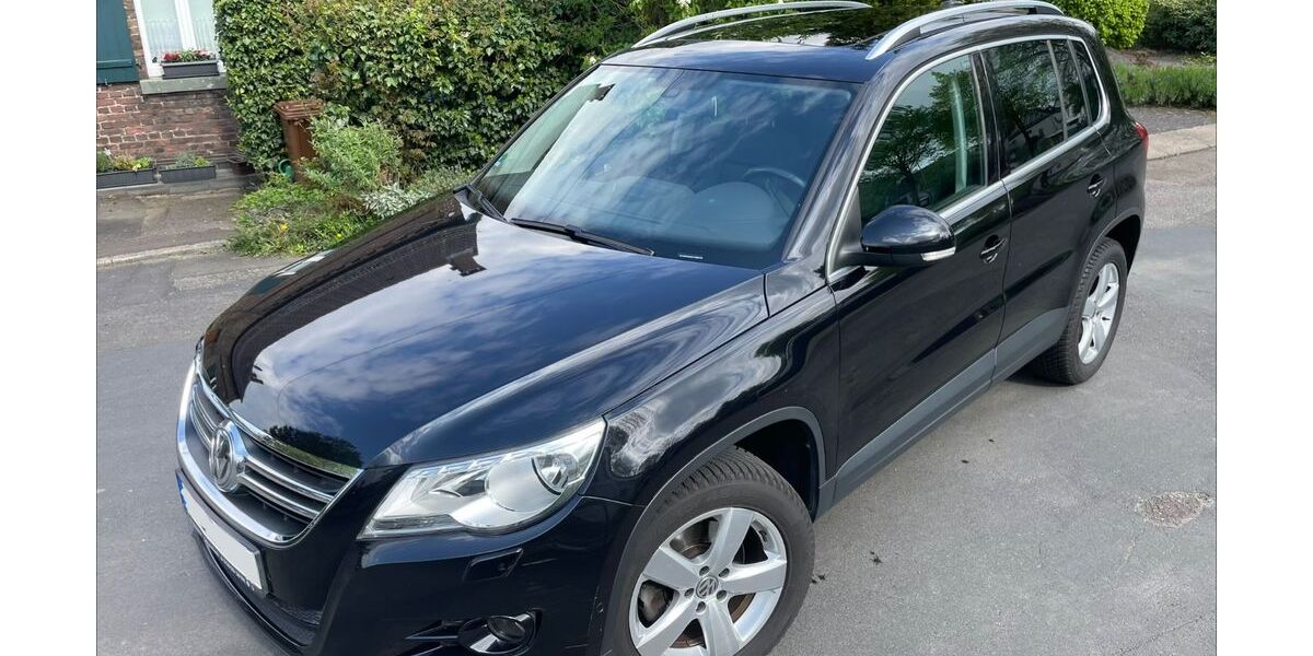 VW Tiguan 106.590 km 10.750 &euro; Bergisch Gladbach 51465