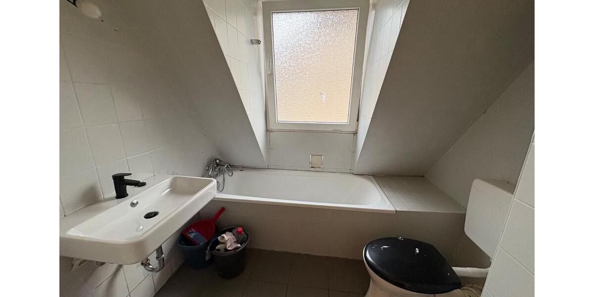 Dachgeschoßwohnung Hagen Hagen-Mitte - 3 Zimmer, 80 m&sup2;, 600&euro; | Angebot:26464146