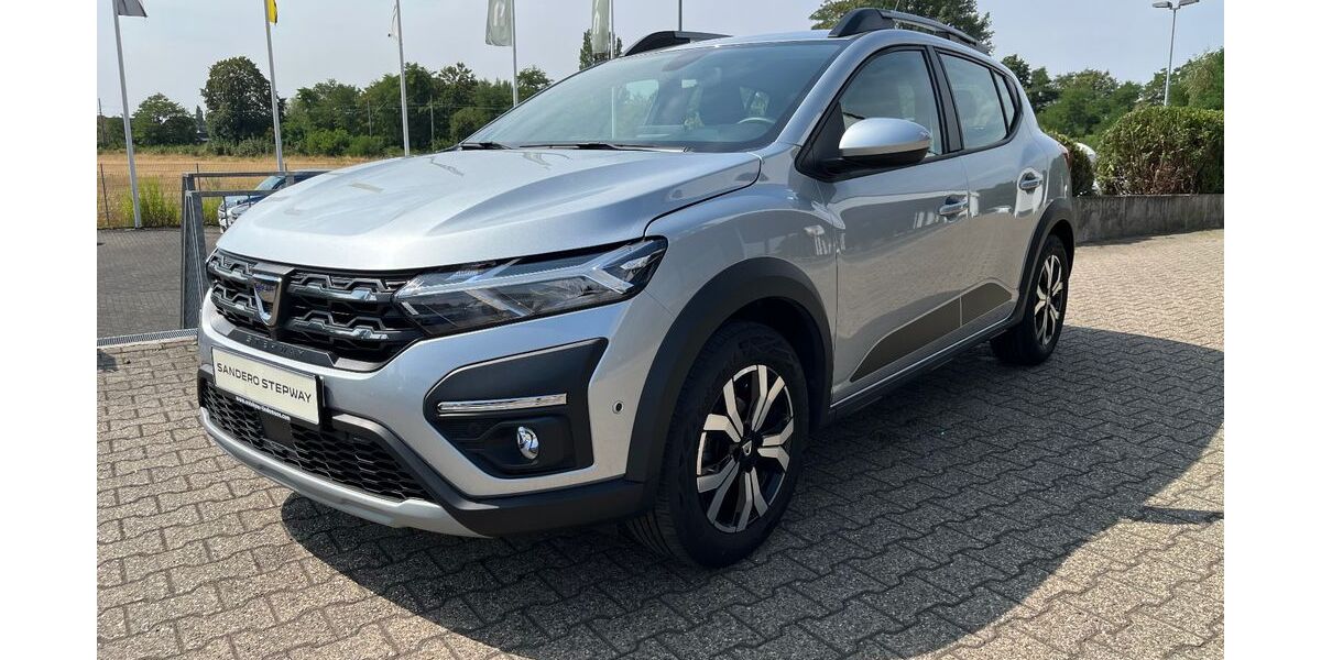 Dacia Sandero 30.340 km 13.980 &euro; Langenfeld 40764