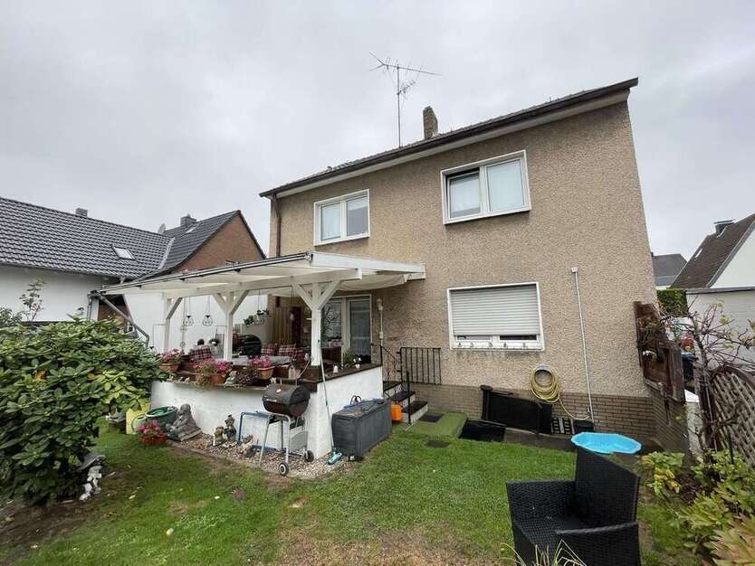 Haus zum Kaufen in Langenfeld 450.000 € 100 m²