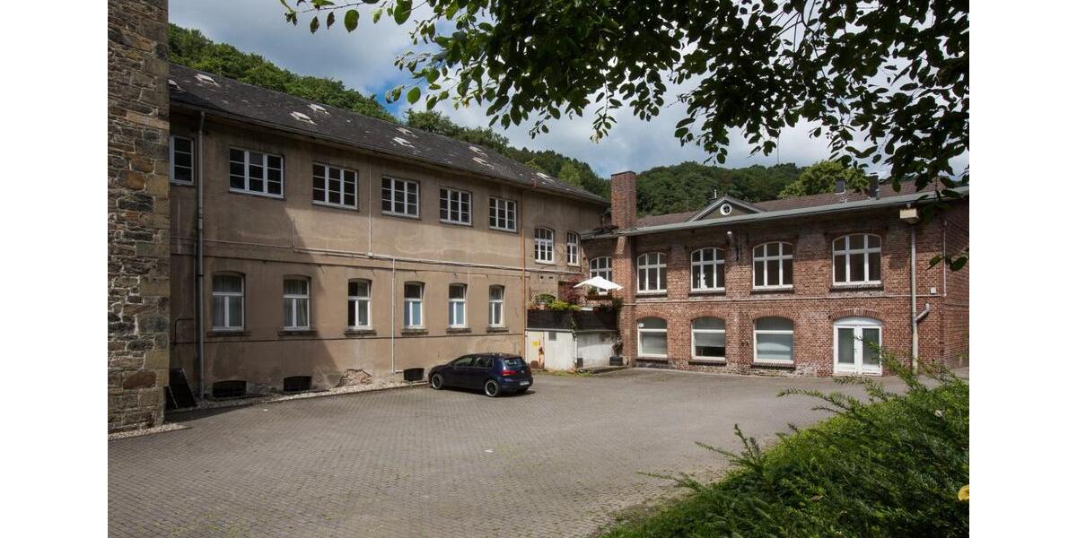 Helle und freundliche 4,5 Zimmer Loftwohnung 4 zimmer