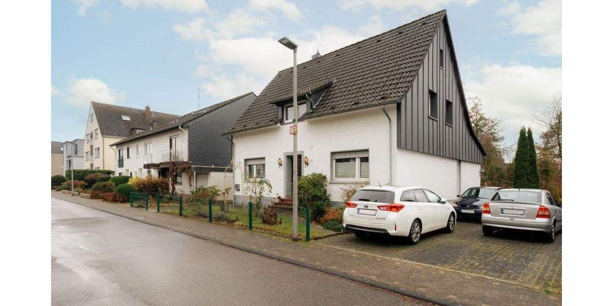 Top gepflegtes Einfamilienhaus in zentraler Lage von Schildgen! 4 zimmer