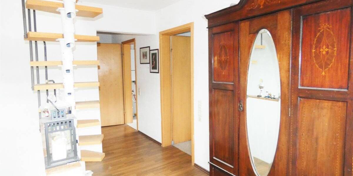 260qm Wohnfläche mit Garten, 3 Loggien, Kamin & Einbauküche - auch als Zweifamilienhaus nutzbar 7 zimmer