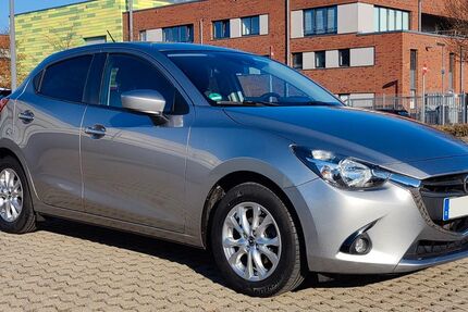 Mazda 2 82.000 km 13.600 € Ratingen 40882