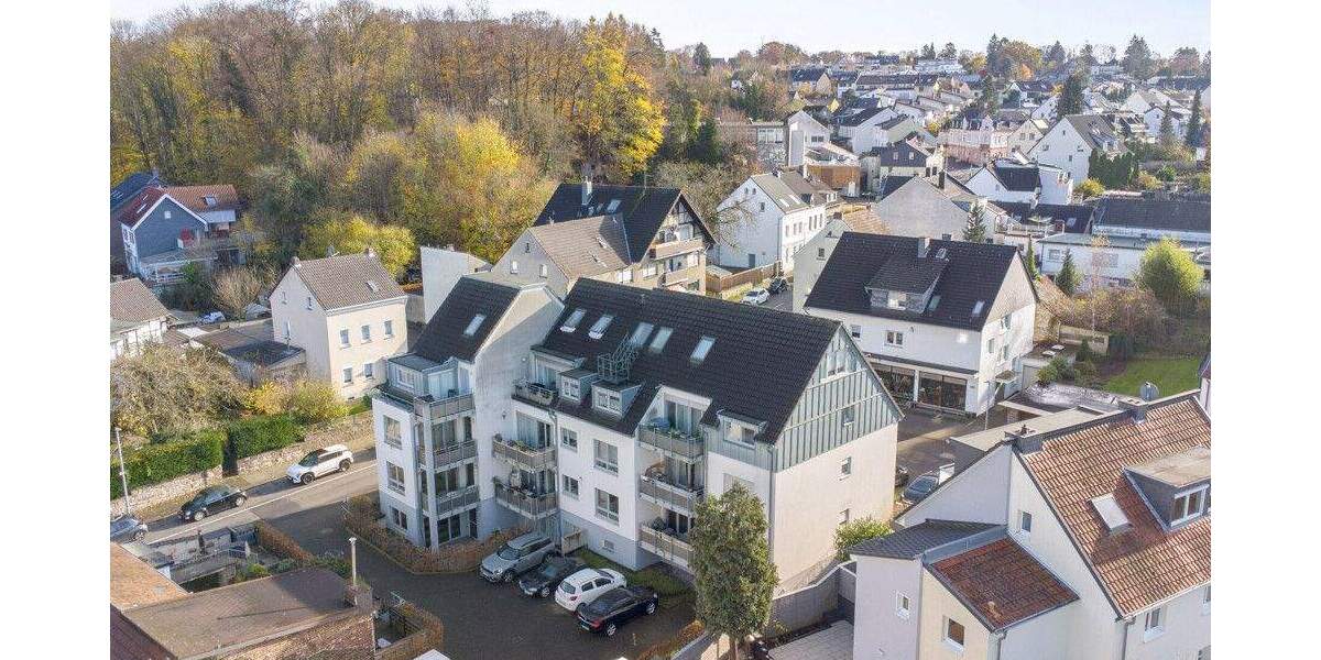 Top gepflegtes Neun-Familienhaus in guter Lage von Bergisch-Gladbach - Mehrfamilienhaus, Wohnhaus Bergisch Gladbach Gladbach | Angebot:23973693