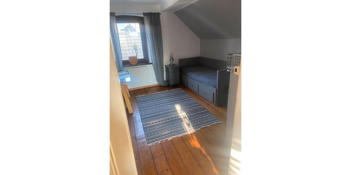 Einfamilienhaus Solingen Wald - 9 Zimmer, 160 m&sup2;, 560.000&euro; | Angebot:25831755