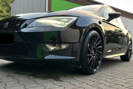 Seat Leon 118.500 km 14.200 &euro; Hagen 58135