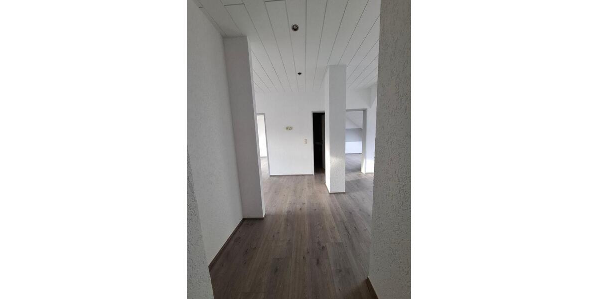 Dachgeschoßwohnung Hagen Dahl - 2.5 Zimmer, 69 m&sup2;, 520&euro; | Angebot:25538422