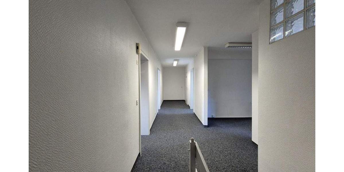 Gewerbeobjekt Remscheid Lennep - 4 Zimmer, 660&euro; | Angebot:26176314