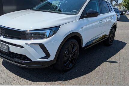Opel Grandland (X) 12.247 km 24.675 &euro; Leverkusen 51373