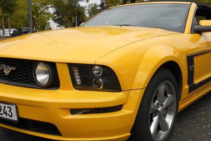 Ford Mustang 250.000 km 12.900 € Leichlingen 42799