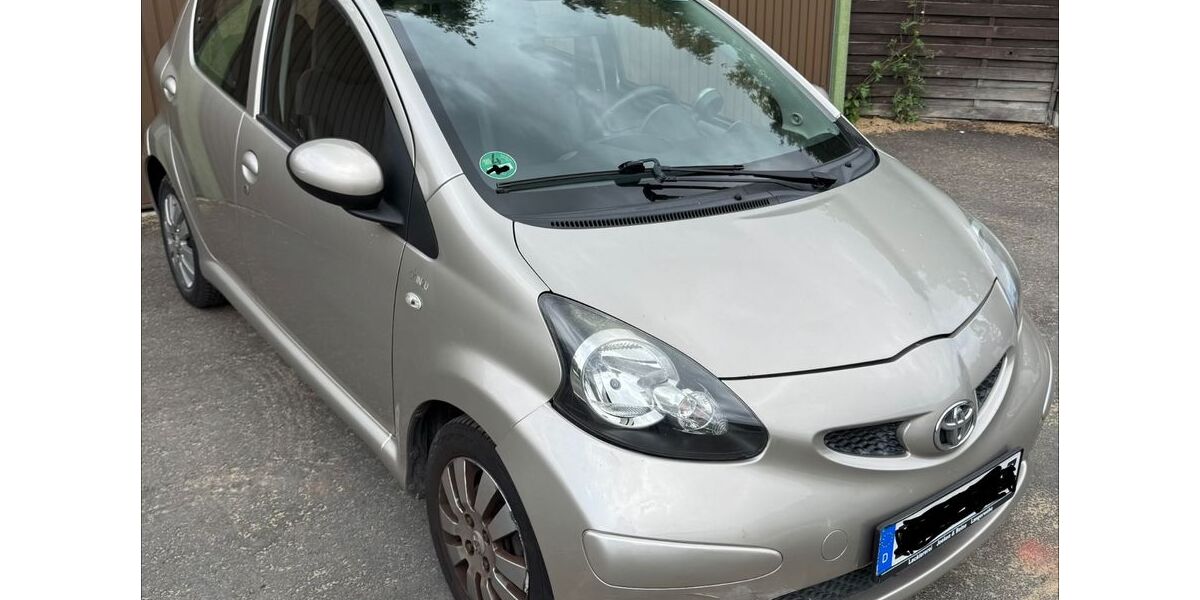 Toyota Aygo (X) 141.423 km 3.400 &euro; Wuppertal 42115