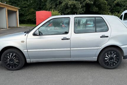 VW Golf 109.995 km 3.500 &euro; Langenfeld 40764