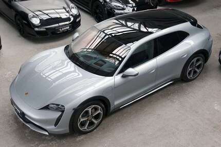 Porsche Taycan 37.661 km 60.990 € Düsseldorf 40237