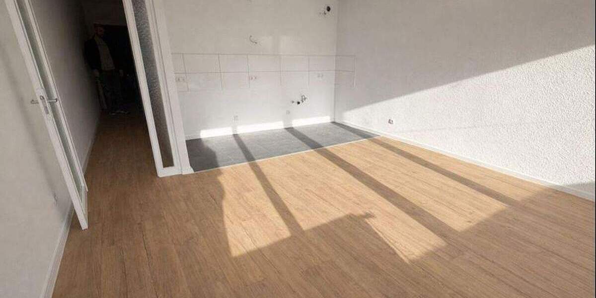 2-Zimmer-Wohnung (50 m²) mit Balkon - Erstbezug nach Kernsanierung 2 zimmer