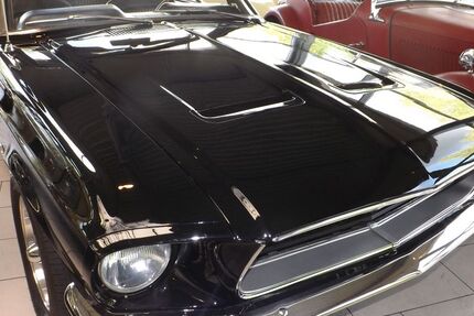 Ford Mustang 157.519 km 49.850 € Mettmann 40822