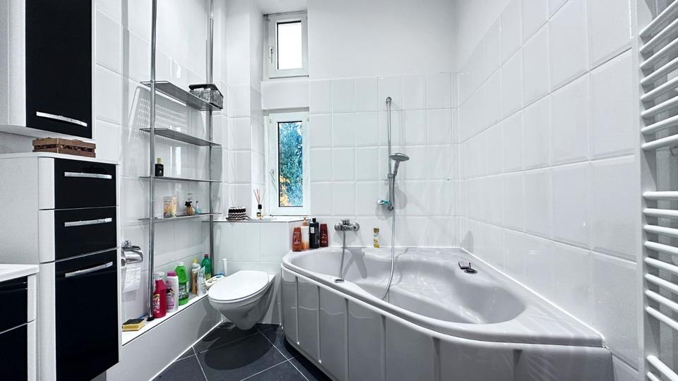 Reihenhaus Solingen Mitte - 9 Zimmer, 210 m&sup2;, 340.000&euro; | Angebot:26326963