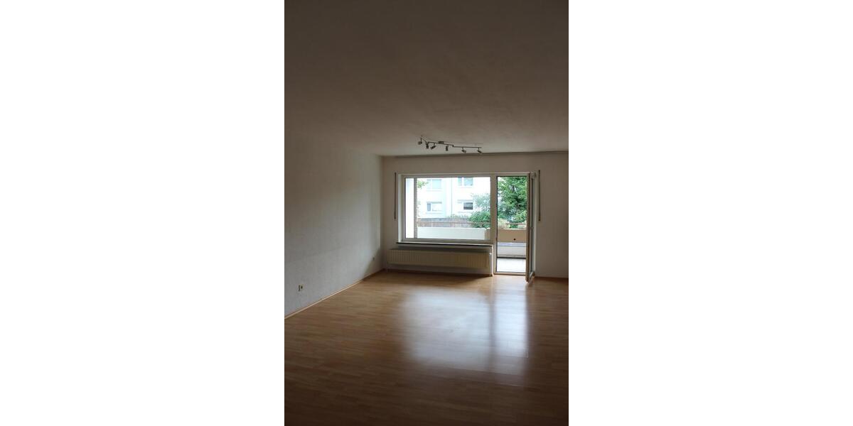 Eigentumswohnung 82 m² Wfl.-3 Zi+Balkon+Keller+EP+Garage 3 zimmer