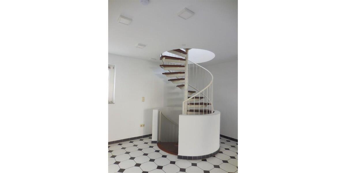 Gepflegtes 2-Zi-Häuschen mit Sonnenterrasse und Wintergarten in Lev-Rheindorf 2 zimmer