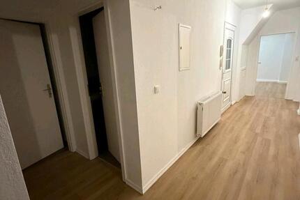 5Zimmer Wohnung 3.OG mit Balkon 5 zimmer