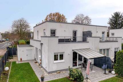 Moderne Doppelhaushälfte mit sonnigem Garten, Dachterrasse und Garage in Ratingen-Lintorf 5 zimmer