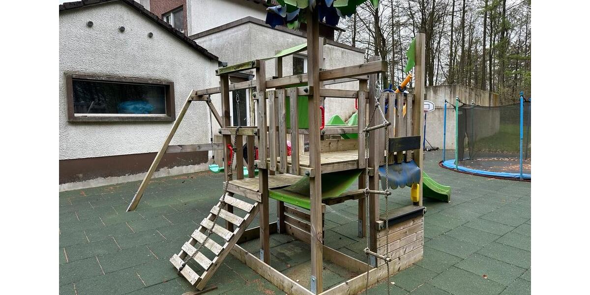 Freistehendes Einfamilienhaus mit Großen Grundstück 5 zimmer