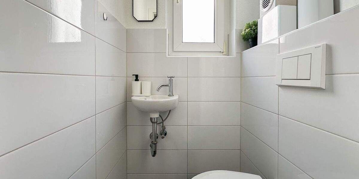 Etagenwohnung Düsseldorf Grafenberg - 3 Zimmer, 100 m&sup2;, 1.300&euro; | Angebot:25820119