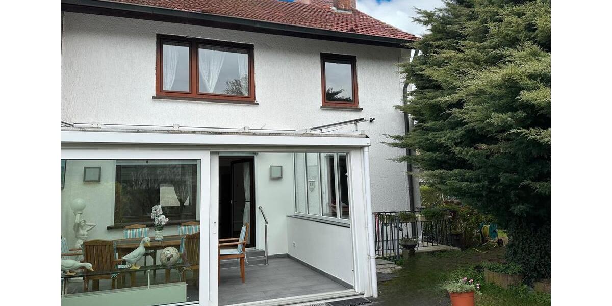 Doppelhaushälfte Düsseldorf Stadtbezirk 6 - 5 Zimmer, 154 m&sup2;, 2.600&euro; | Angebot:26051077