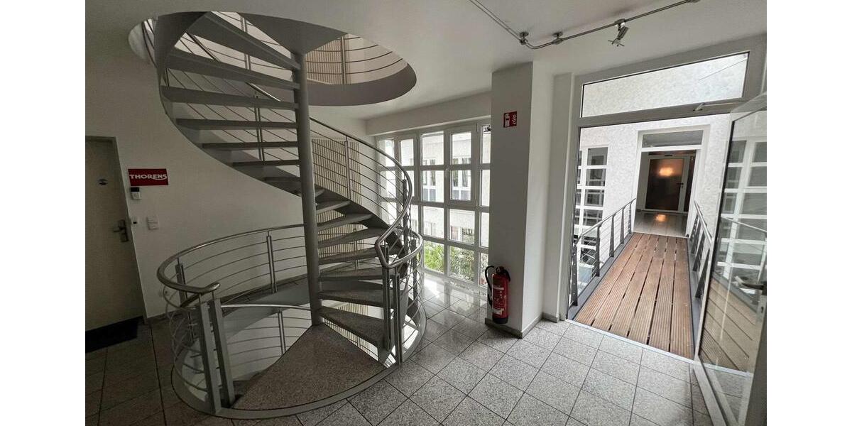 Hochwertige 76 m² Büroeinheit mit Exzellenter Anbindung zimmer