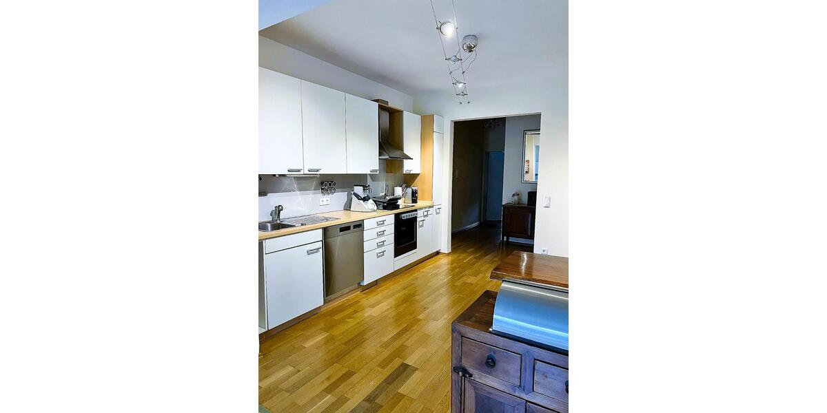 Erdgeschoßwohnung Düsseldorf Stadtbezirk 8 - 3 Zimmer, 100 m&sup2;, 1.400&euro; | Angebot:25658412