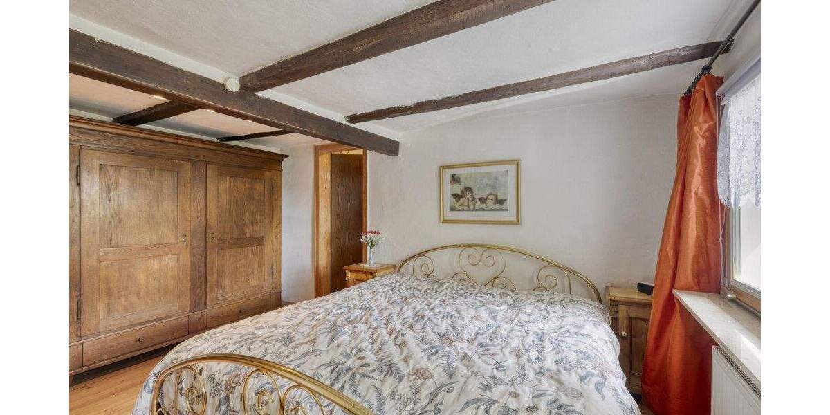 Bergisches Fachwerkhaus mit kleinen Schönheitsfehlern sucht neue Eigentümer - Einfamilienhaus Leverkusen Bergisch Neukirchen | Angebot:25319174