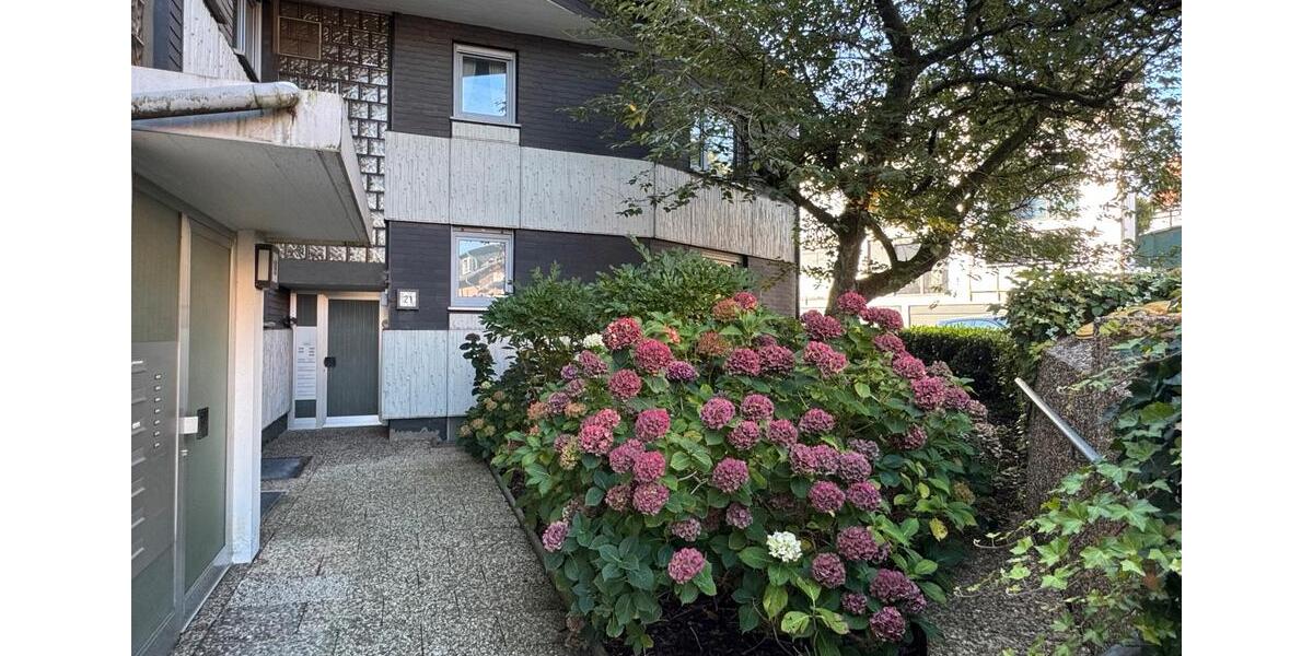 3 Zimmerwohnung mit Loggia und Tiefgaragenplatz 3 zimmer