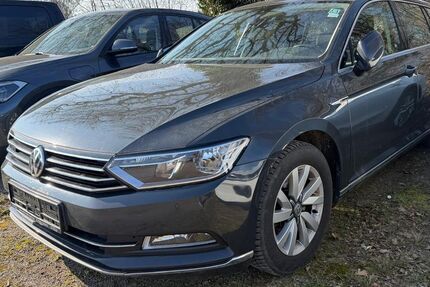 VW Passat 234.612 km 10.490 &euro; Düsseldorf 40597