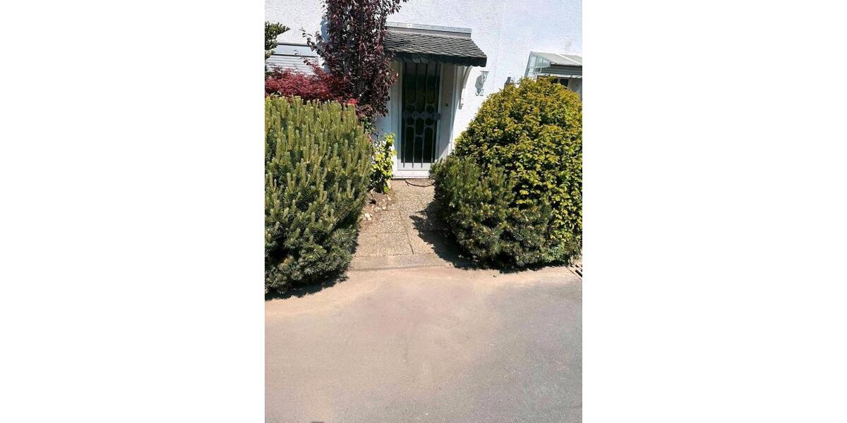 Doppelhaushälfte Remscheid - 4 Zimmer, 100 m&sup2;, 1.370&euro; | Angebot:26061142